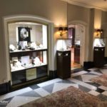 MK OptiLight und Vitrinen bei Juwelier Leicht im Hotel 4 Jahreszeiten in Hamburg