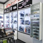Motorsportlounge - Vitrinen für Modelle
